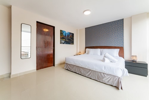 VH |Condesa Apt | Patio + Washing Machine | 193 38 Virtual Homes