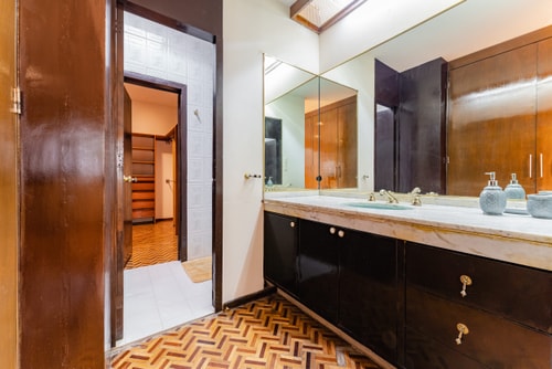 VH | Great House Polanco | Parking & Backyard | 18 47 Virtual Homes