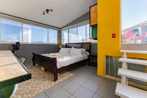 VH | Comfy Bedroom w/fast wifi & coworking | 141 26 Virtual Homes