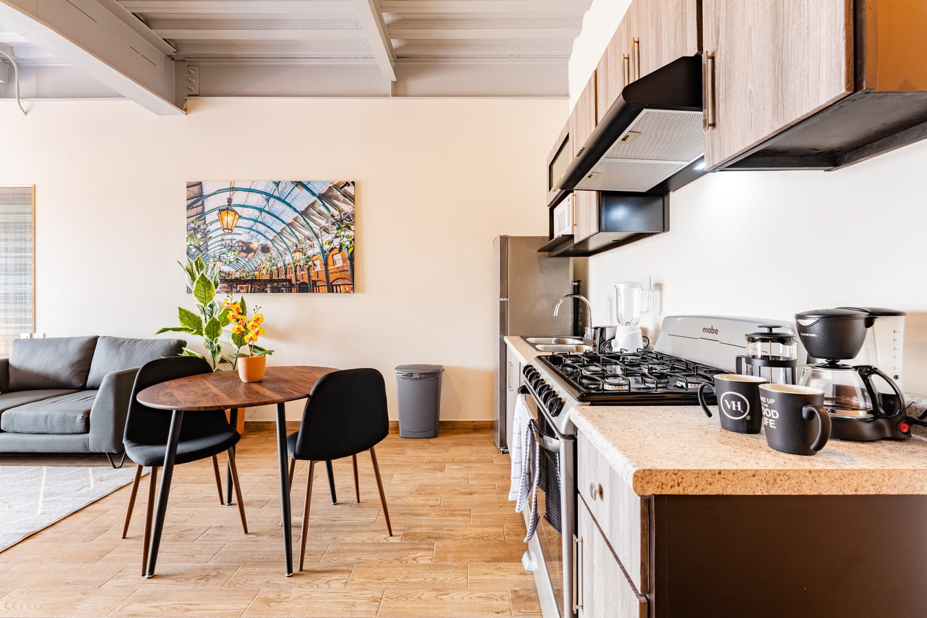 VH | Great Location @Roma. Designed Loft | 313 Virtual Homes