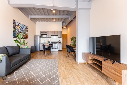 VH | Great Location @Roma. Designed Loft | 313 4 Virtual Homes