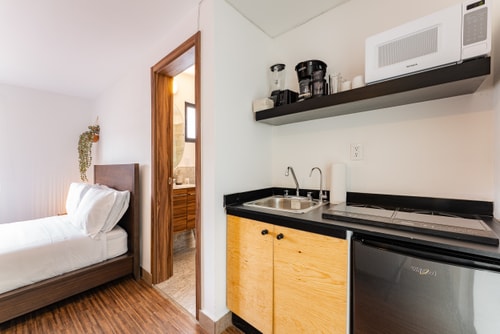 VH | Loft Rome | Great wifi + smart TV | 238 8 Virtual Homes