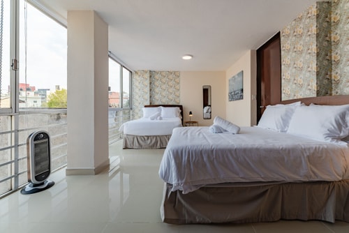 VH | Condesa Apt | Balcony + Parking | 194 43 Virtual Homes
