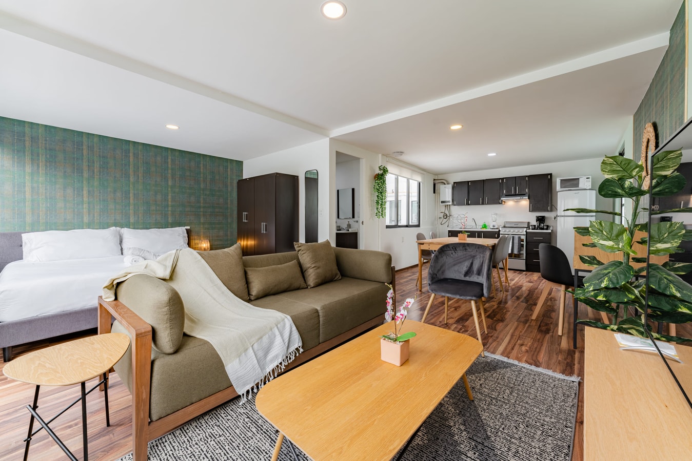VH | Narvarte Loft  | Private Balcony & Laundry Room | 101 Virtual Homes