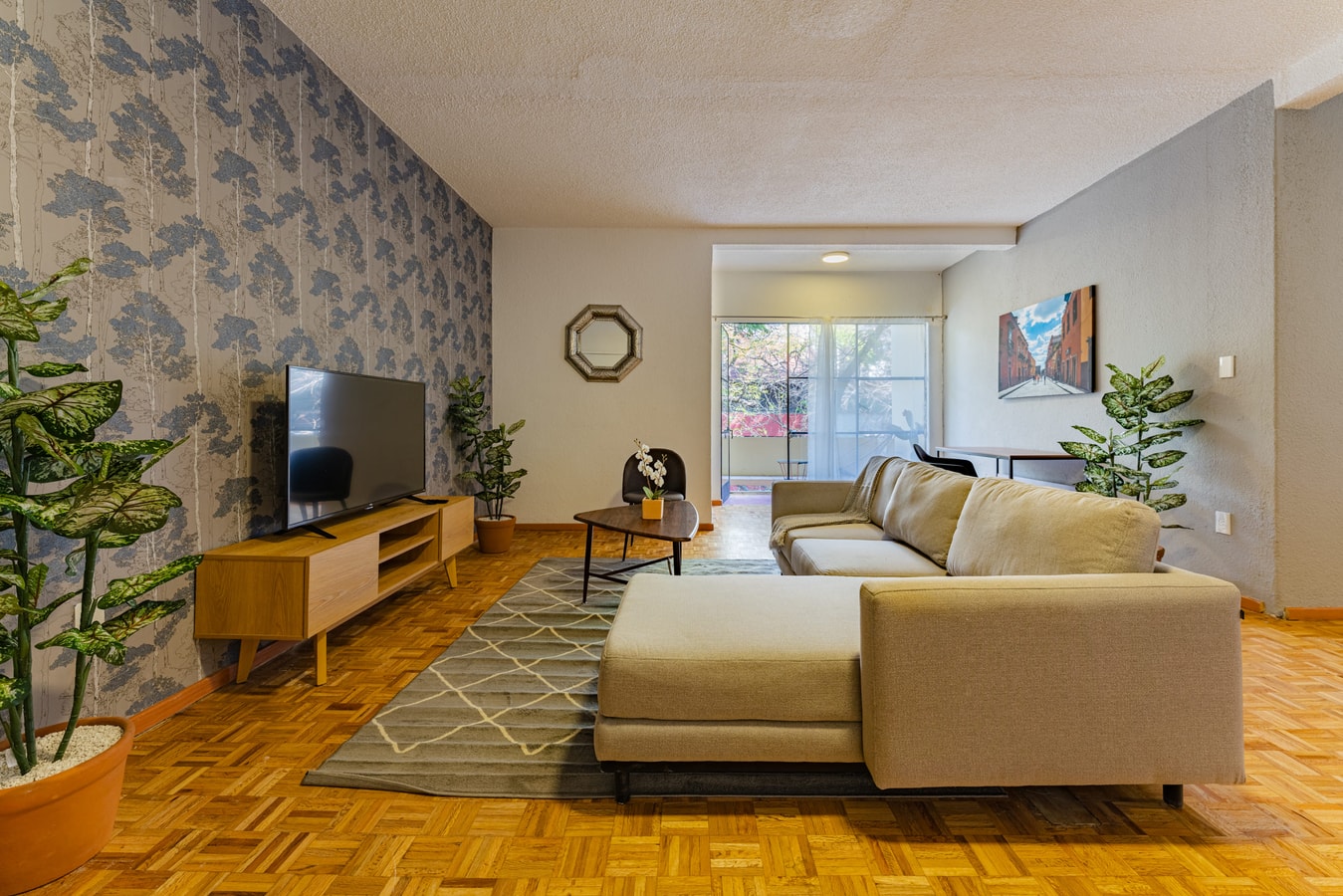 VH | Comfy Apt Condesa | 2 BR + Balcony | 214 Virtual Homes