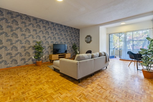 VH | Comfy Apt Condesa | 2 BR + Balcony | 214 9 Virtual Homes