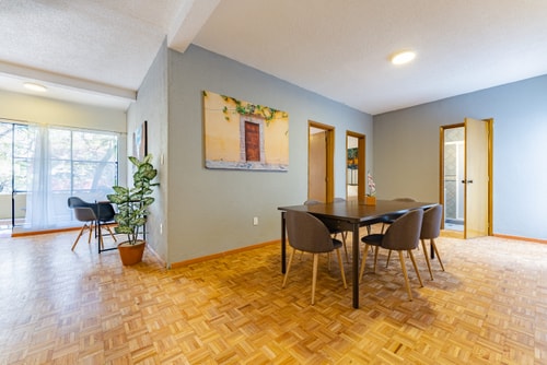 VH | Comfy Apt Condesa | 2 BR + Balcony | 214 12 Virtual Homes