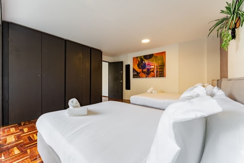 VH | Condesa Apt near Parks | wifi & balcony | 69 31 Virtual Homes