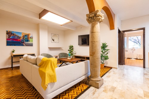 VH | Great House Polanco | Parking & Backyard | 18 34 Virtual Homes