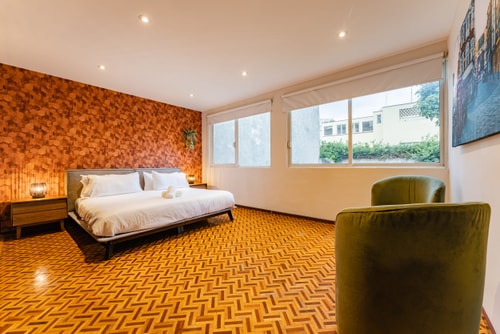 VH | Great House Polanco | Parking & Backyard | 18 49 Virtual Homes
