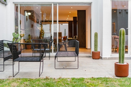 VH | Great House Polanco | Parking & Backyard | 18 62 Virtual Homes