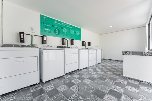 Céntrico depa con 2 Hab y terraza | VH114 10 Virtual Homes