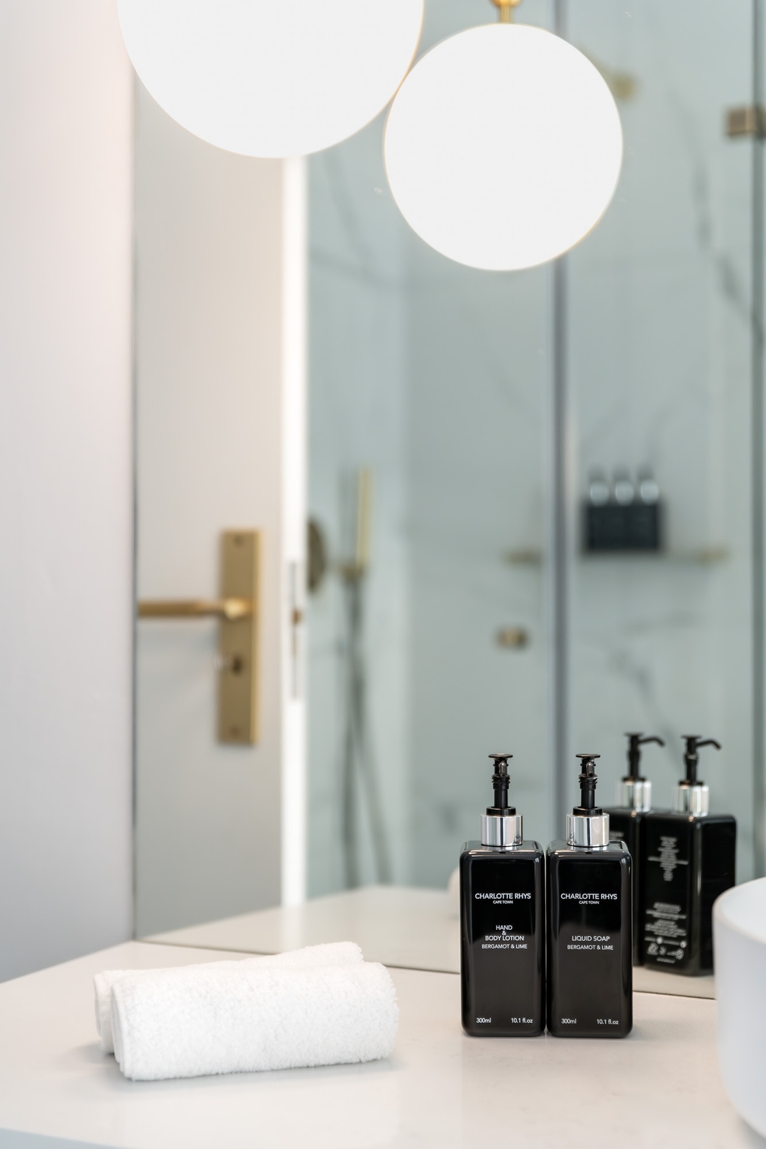 Camps Bay Villa | Ocean Views | Pool, Jacuzzi, Gym