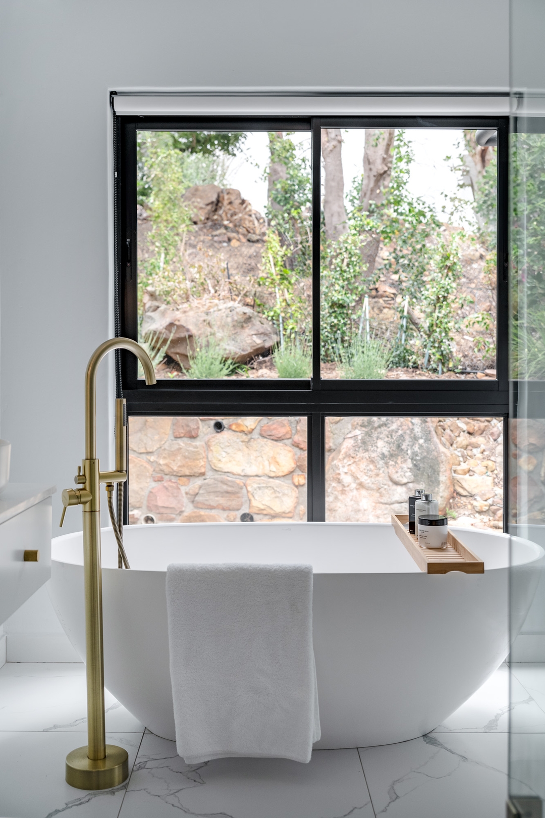 Camps Bay Villa | Ocean Views | Pool, Jacuzzi, Gym