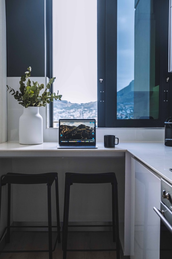 Stylish 1 bedroom, private balcony & stunning view