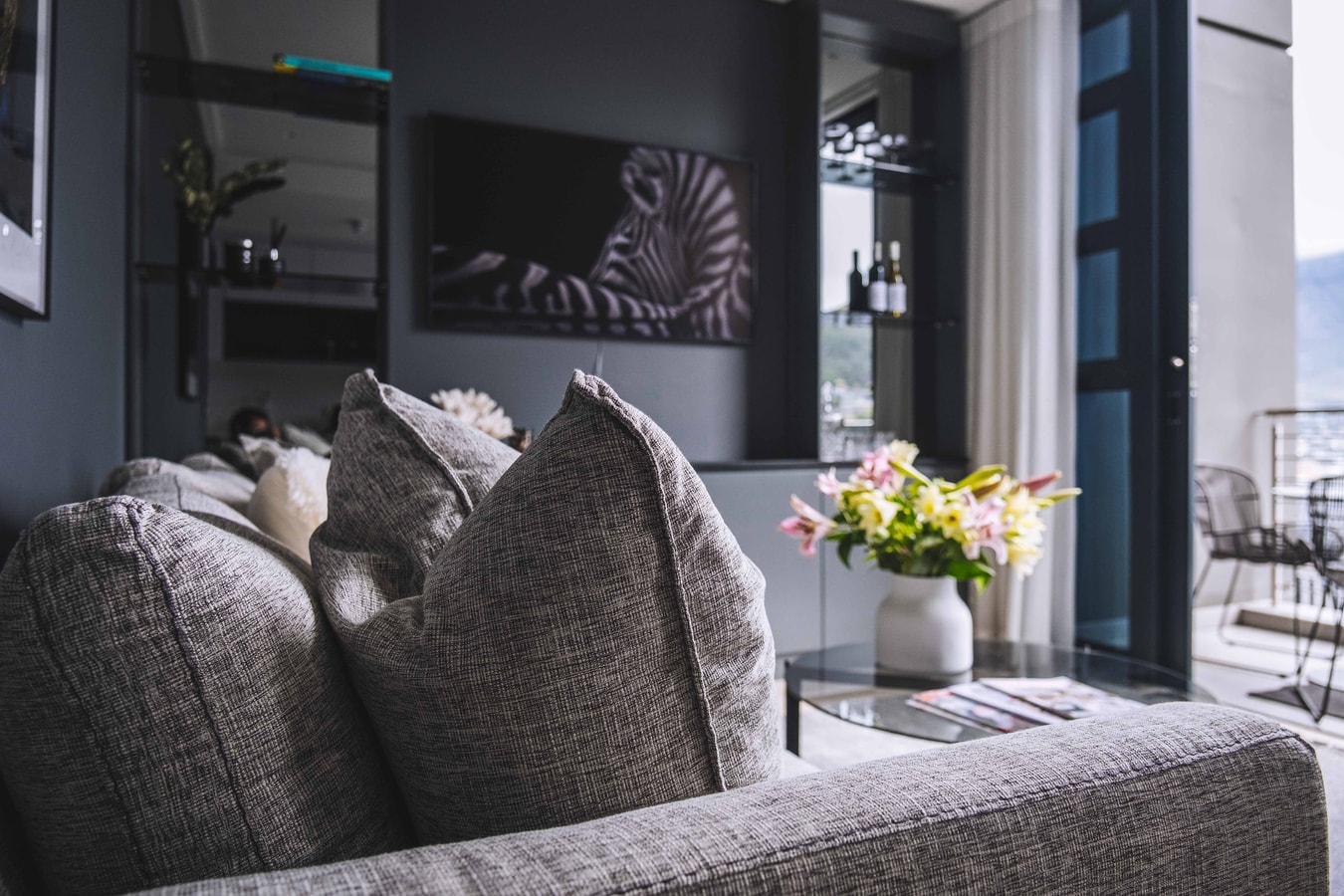 Stylish 1 bedroom, private balcony & stunning view