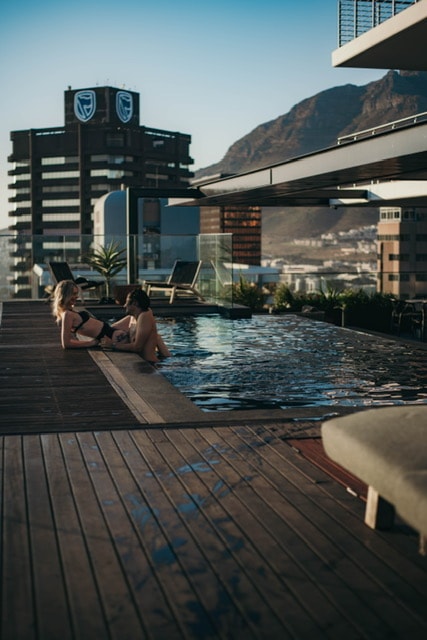 Stylish 1 bedroom, private balcony & stunning view