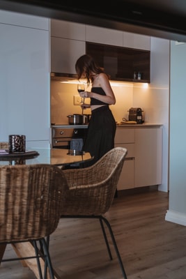 Stylish 29th-Floor Studio with Stunning Views 16 Lykke Living