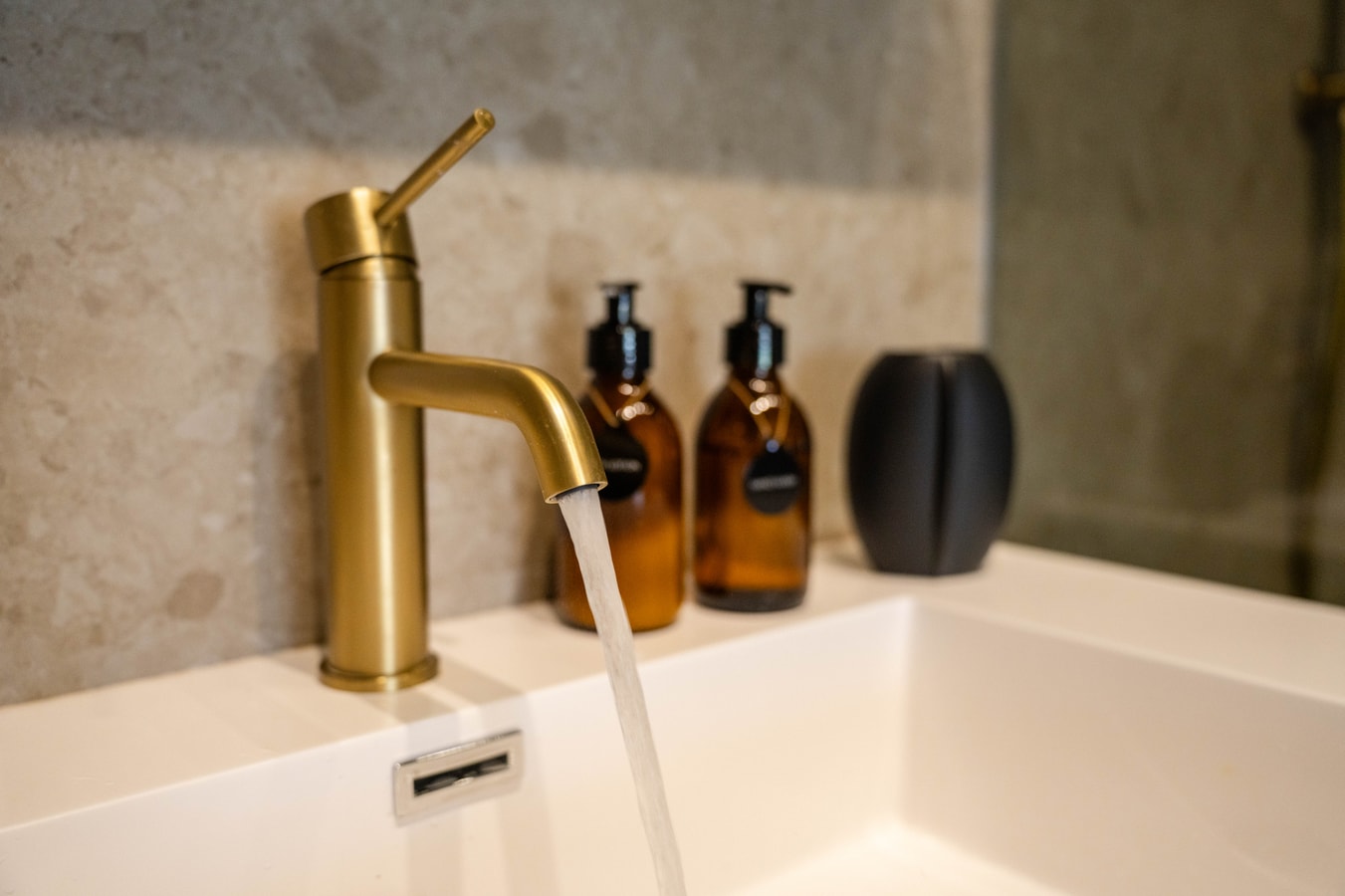 Chic two bedroom apartment - heart of Green Point