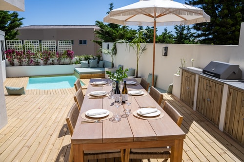 Camps Bay Villa with breathtaking mountain views 12 Lykke Living