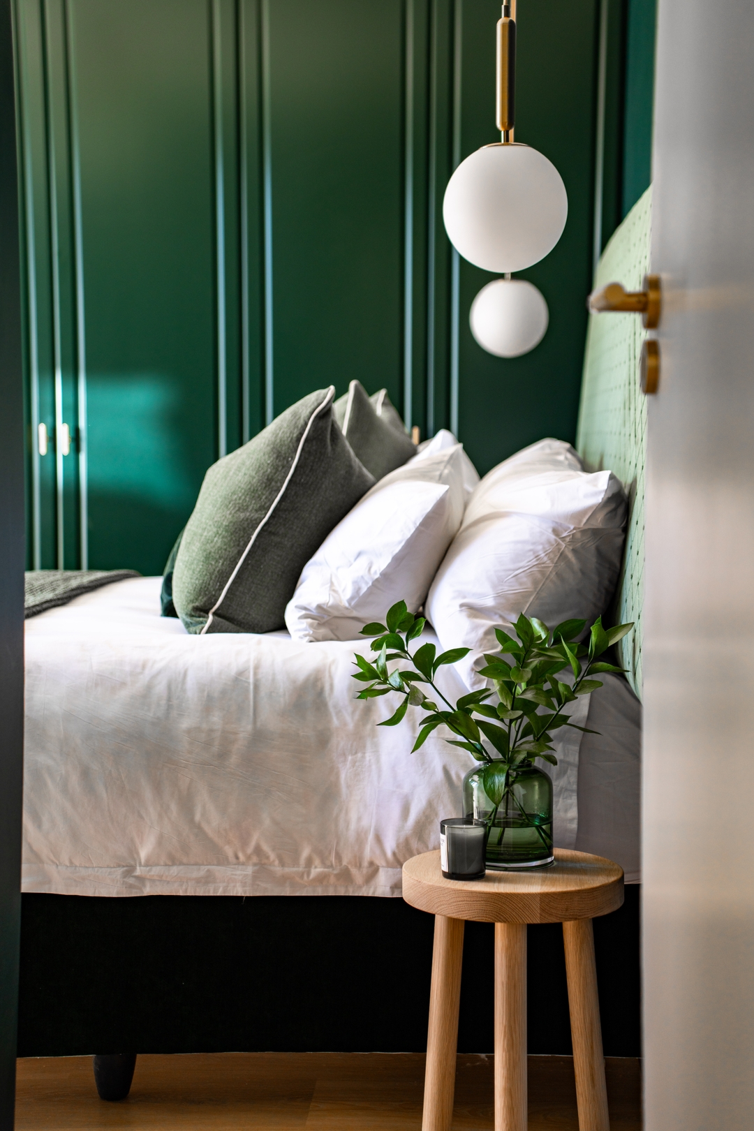 Camps Bay Villa with breathtaking mountain views