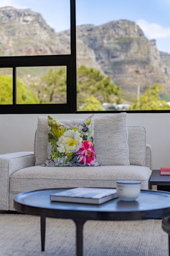 Camps Bay Villa with breathtaking mountain views 45 Lykke Living