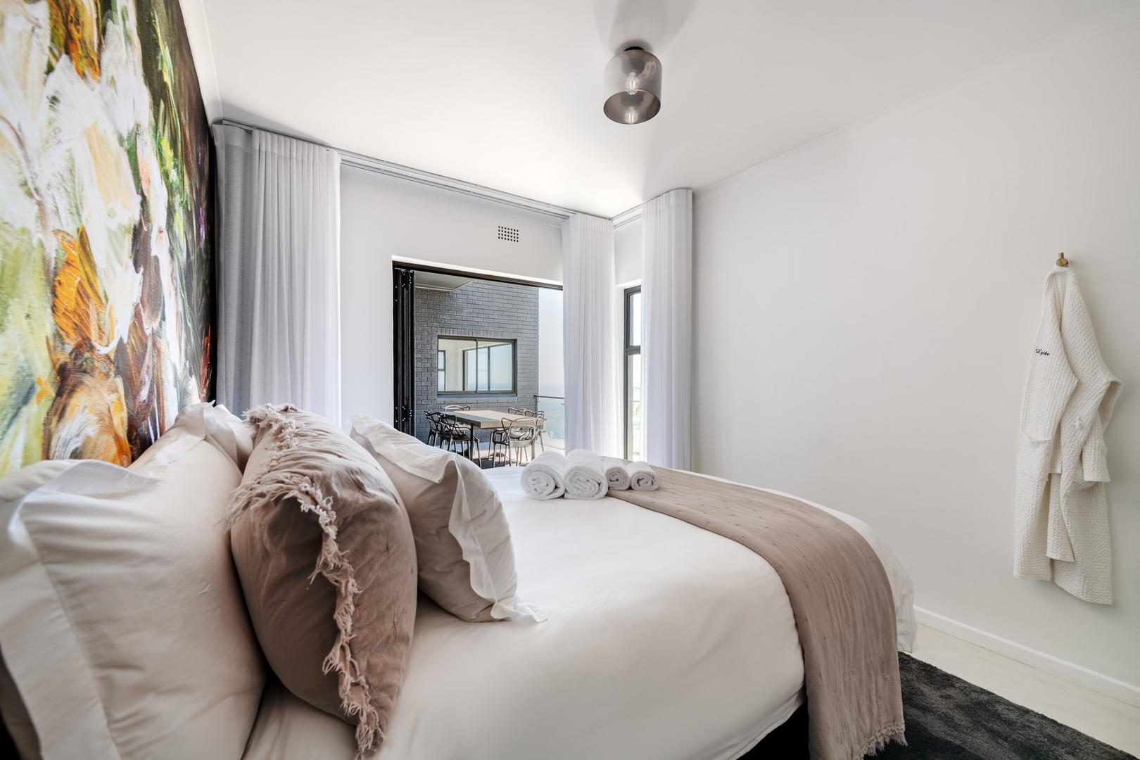 Camps Bay Villa | Ocean Views | Pool, Jacuzzi, Gym