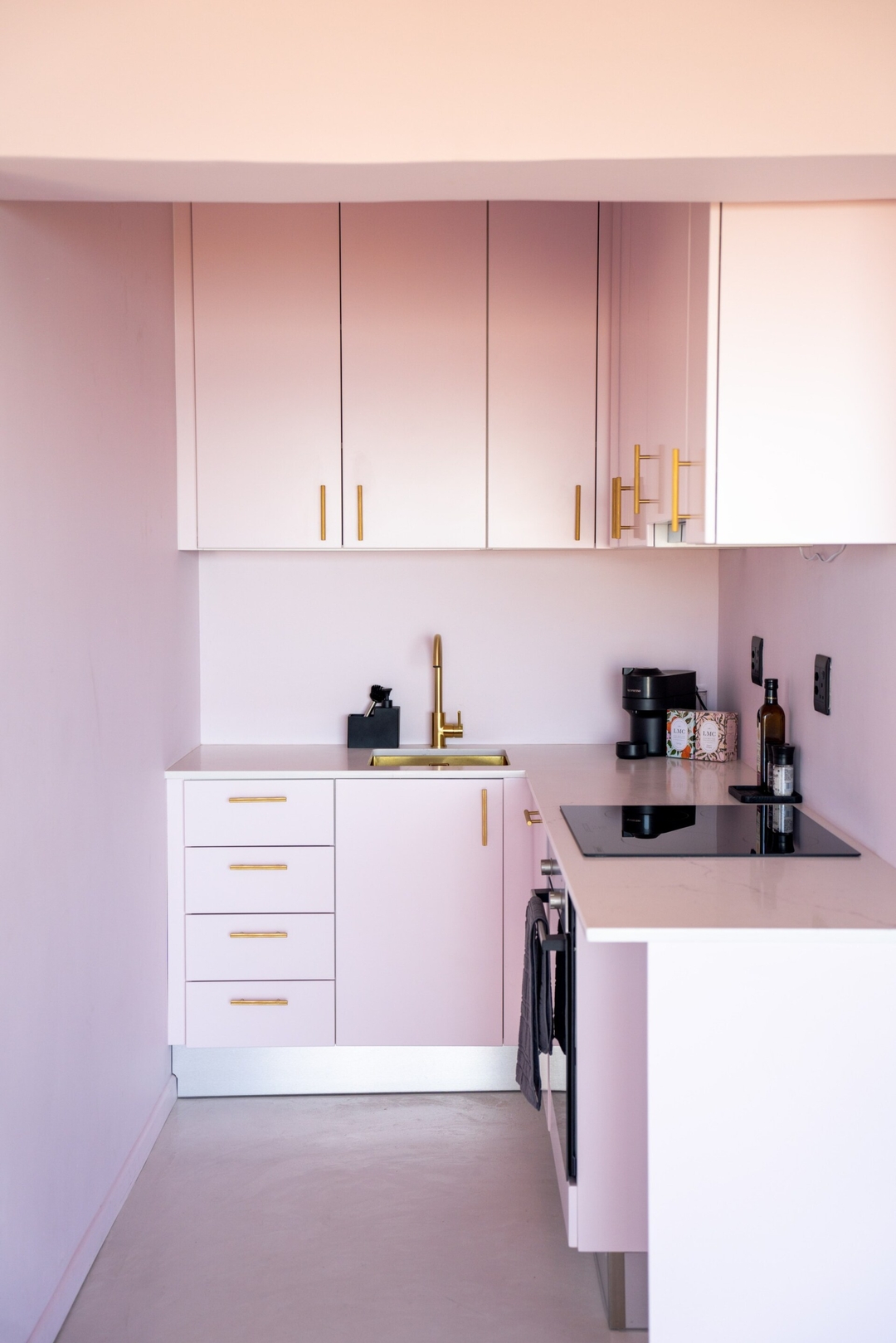 Camps Bay Villa | Ocean Views | Pool, Jacuzzi, Gym