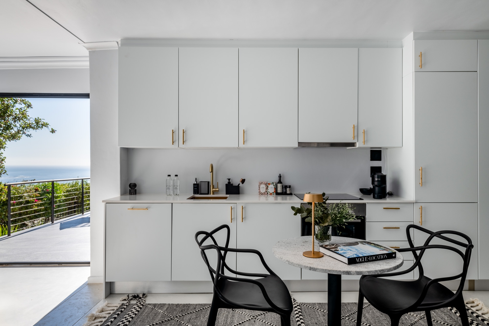 Camps Bay Villa | Ocean Views | Pool, Jacuzzi, Gym