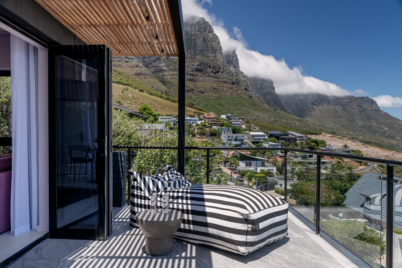 Camps Bay Villa | Ocean Views | Pool, Jacuzzi, Gym