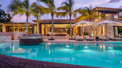 Ocean-view villa with private access sandy beach