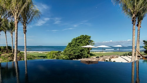 Impeccable Estate with In-House Spa & Home Cinema