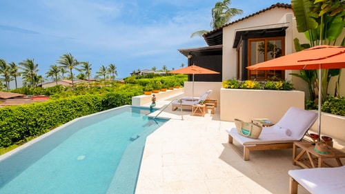 Ocean View Villa with Classic Four Seasons Style