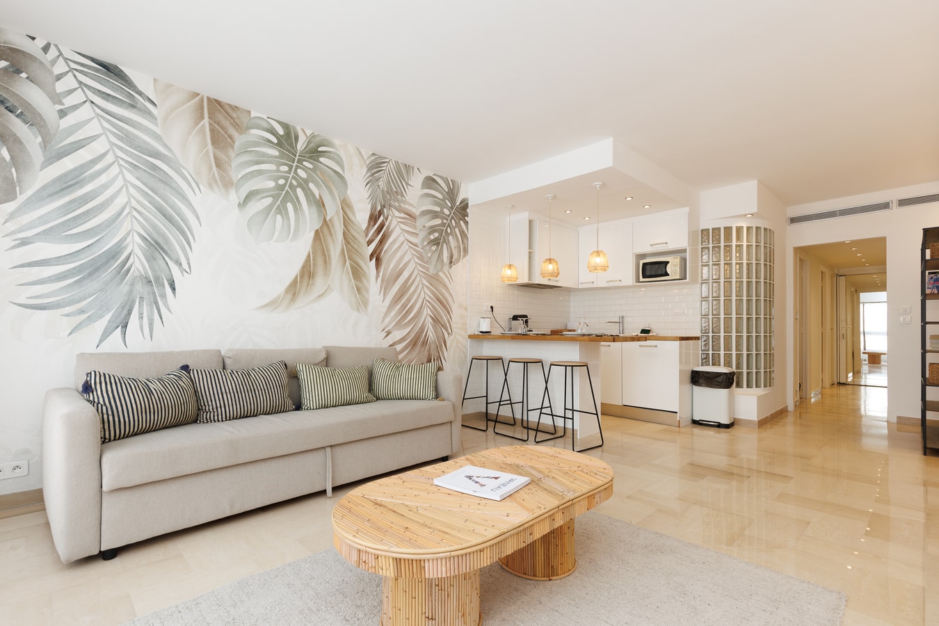 Upstays Elegant 1BR Gray d'Albion 2min from Palais Upstays