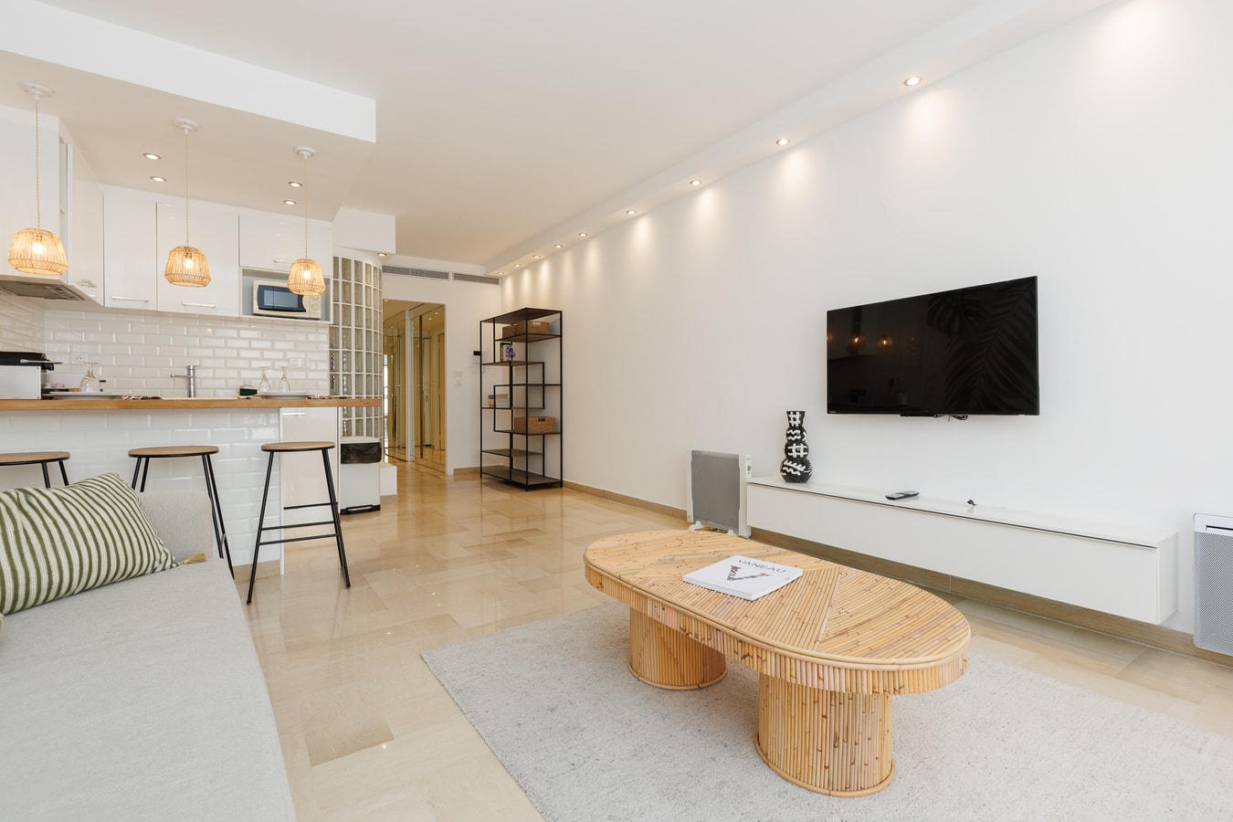 Upstays Elegant 1BR Gray d'Albion 2min from Palais 5 Upstays