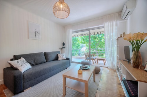 Immogroom - Modern with Terrace - Air 1 ImmoGroom