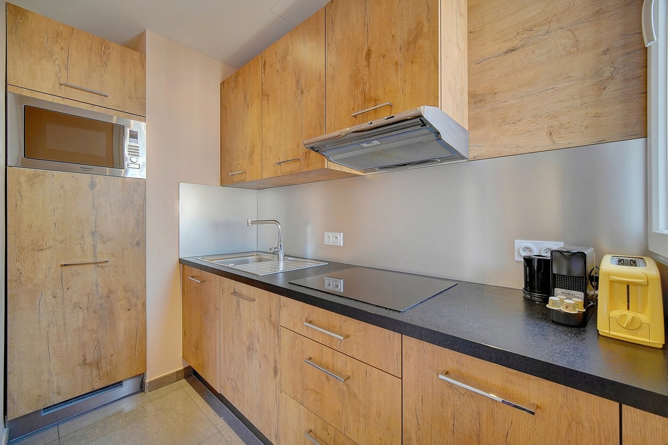 Bagheera · Immogroom- studio with terrace- close to the shops 2 ImmoGroom