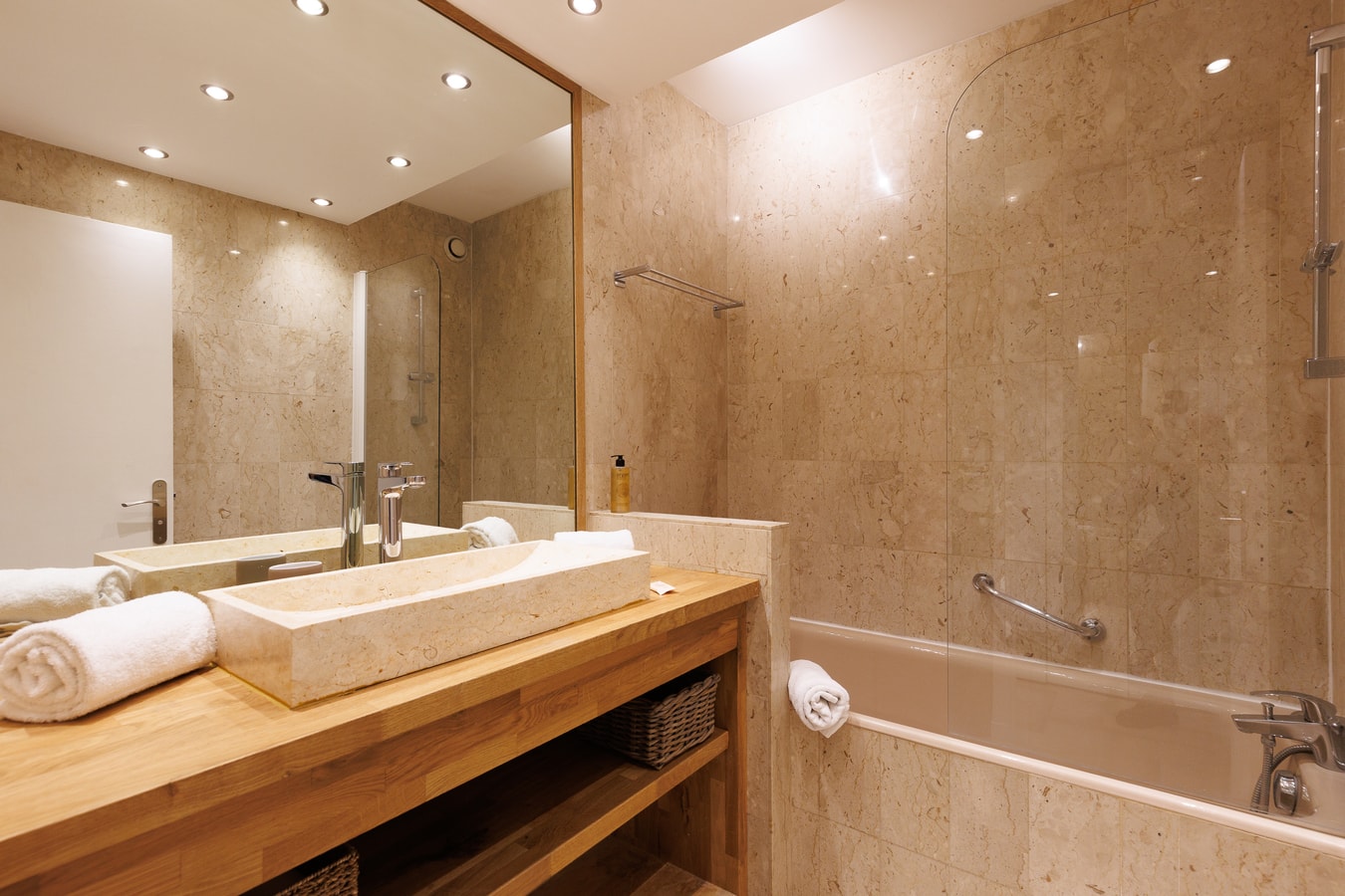Upstays Elegant 1BR Gray d'Albion 2min from Palais 1 Upstays