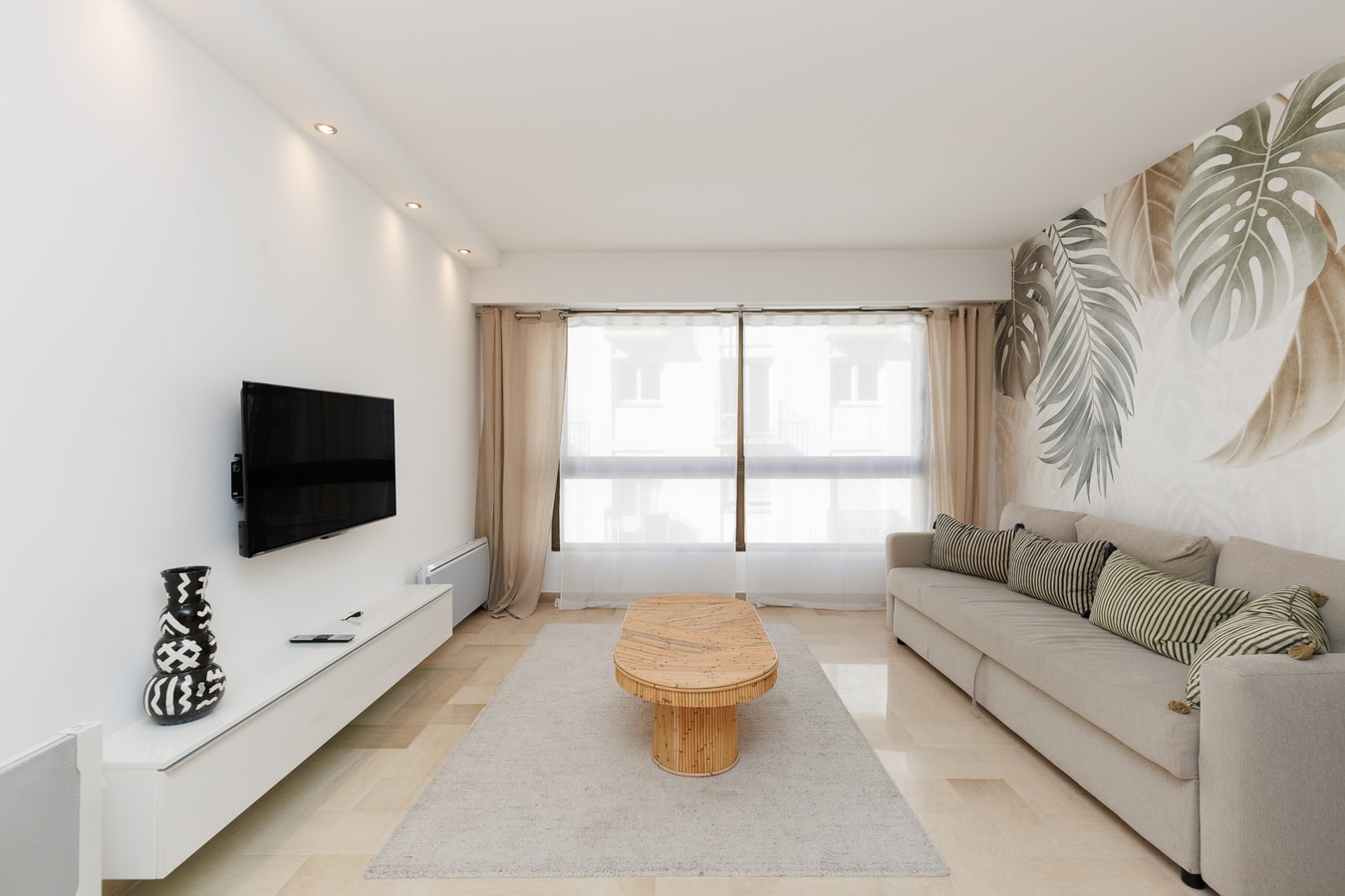 Upstays Elegant 1BR Gray d'Albion 2min from Palais 4 Upstays