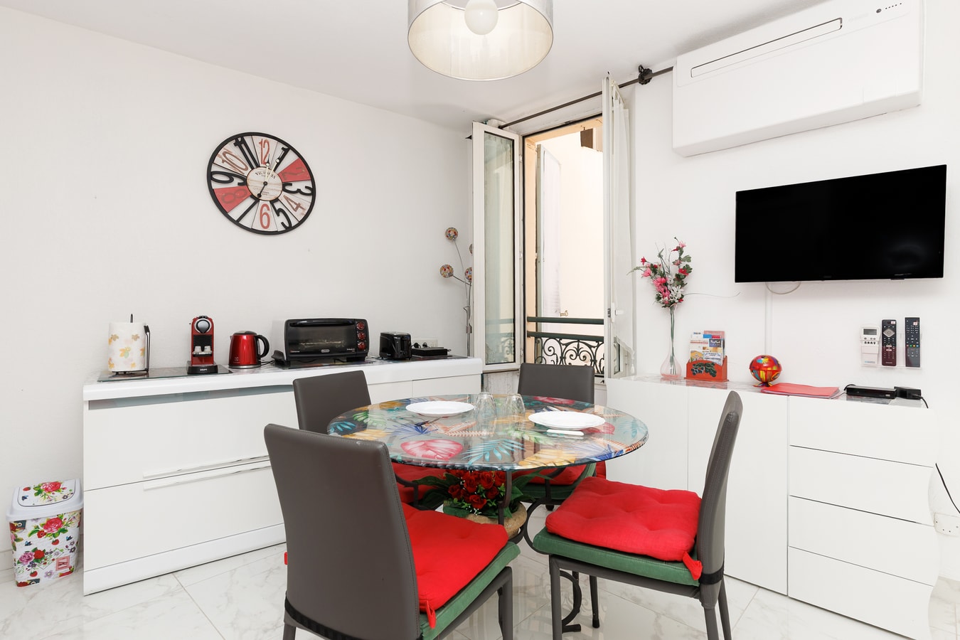 Upstays cosy studio near Palais 8 Upstays