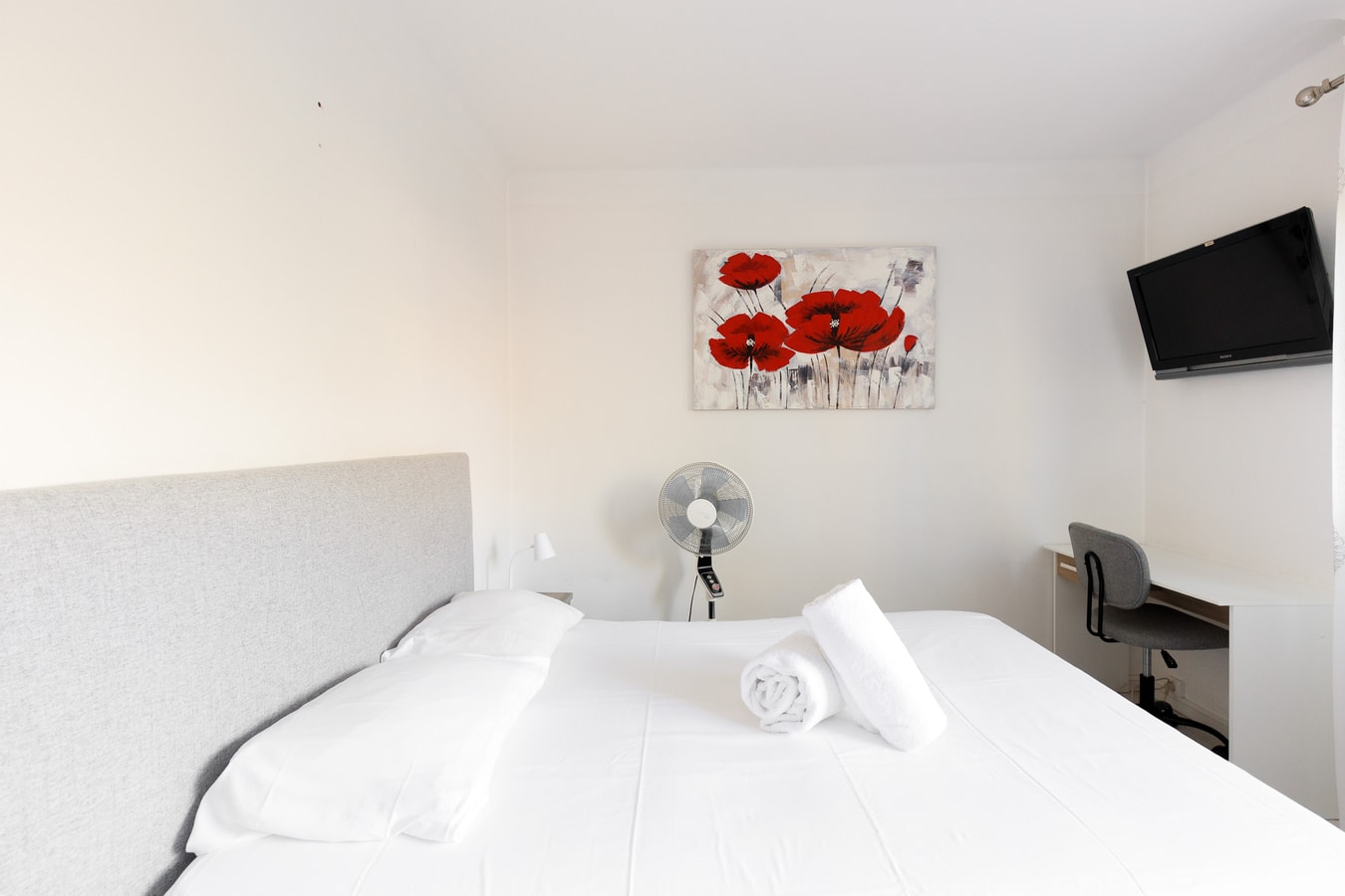 Upstays Cosy Calm 1 Bedroom with terrace and AC 25 Upstays
