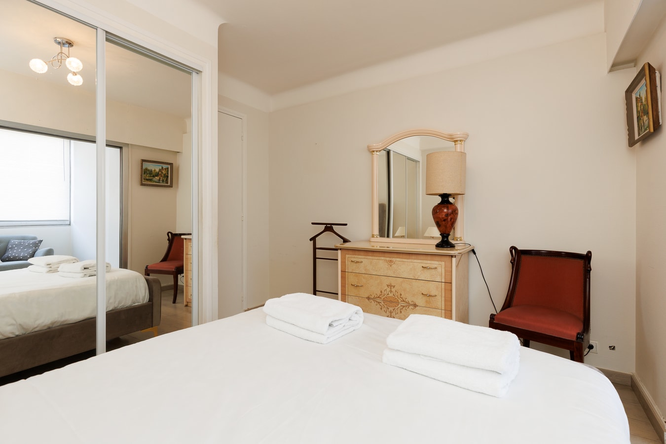 Upstays Bright 1BR 50m² with terrace Cannes center 14 Upstays