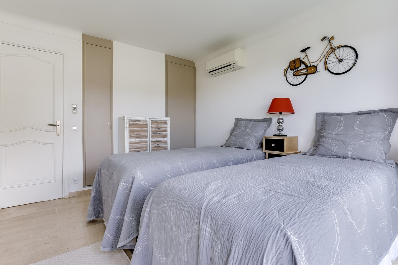 Immogroom - Apartment with terrace - A C - Parking 15 ImmoGroom