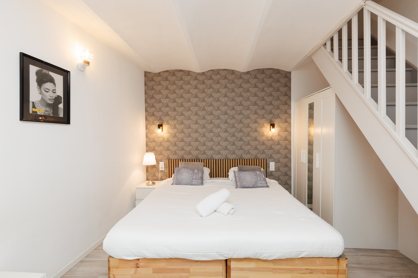 Upstays Elegant 3BR Steps from Le Palais 2 Upstays