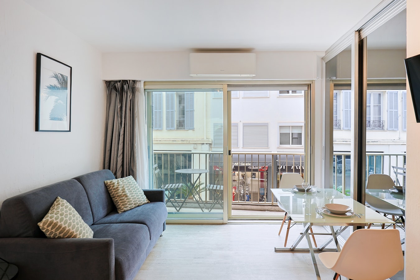 Immogroom – Stylish Studio – Beach 1 min away- AC 6 ImmoGroom