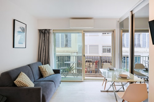 Immogroom – Stylish Studio – Beach 1 min away- AC 6 ImmoGroom