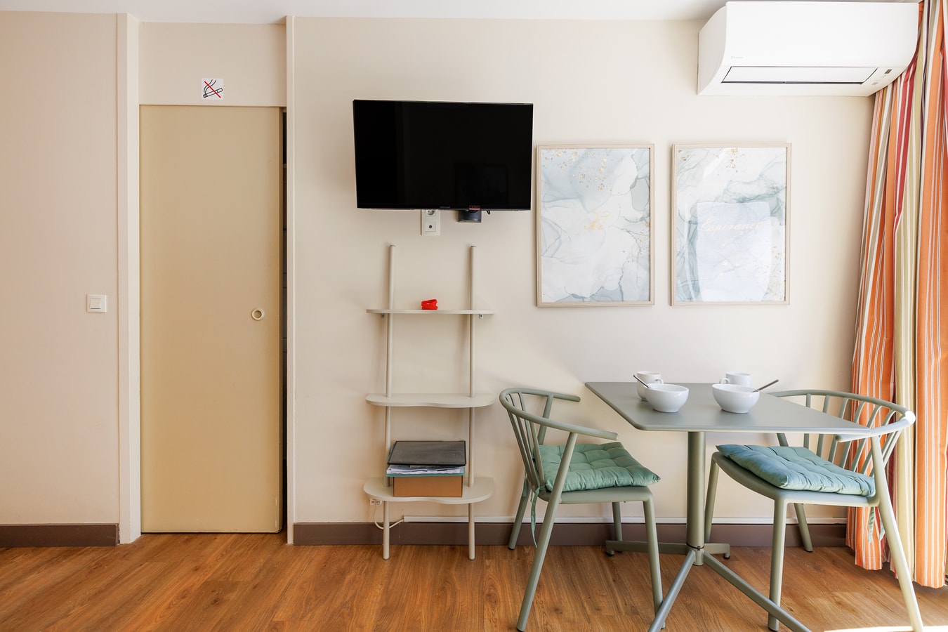 Upstays Garden Terrace Pool 28m² Apartment 9 Upstays