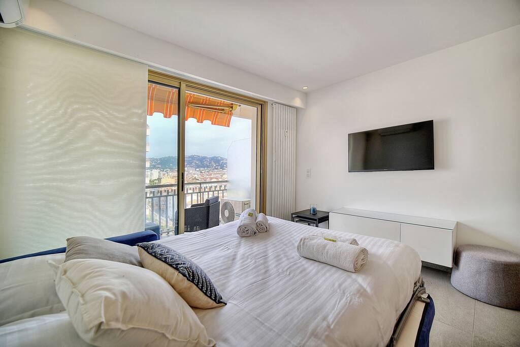 Immogroom - Suquet - Terrasse - Vue mer - AC 2 ImmoGroom