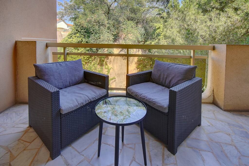 Immogroom-Suquet-Terrasse-Centre Ville- Proche mer 10 ImmoGroom