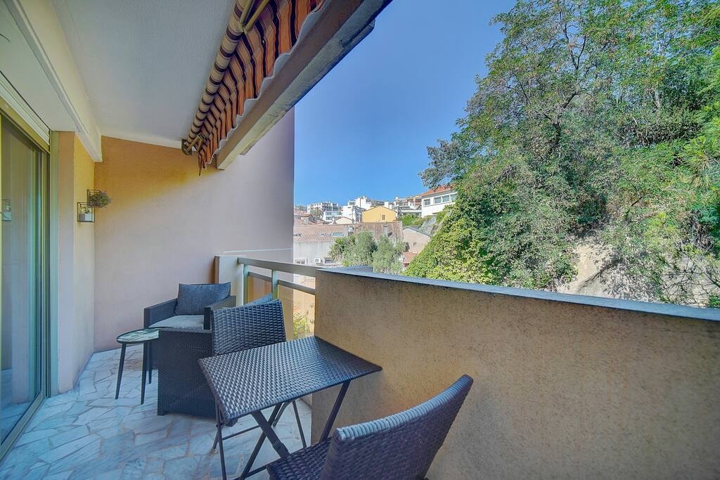 Immogroom-Suquet-Terrasse-Centre Ville- Proche mer 11 ImmoGroom